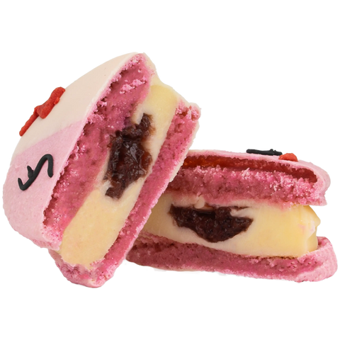 Strawberry White Ganache Macroron